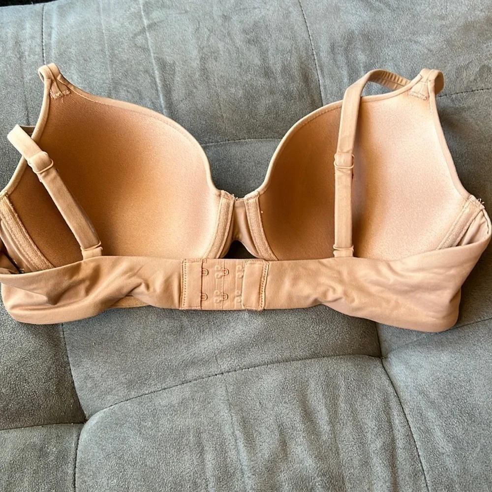 Skims, underwire bra Tshirt #B4 NWT OCHRE SIZE 40DD - Picture 2 of 3